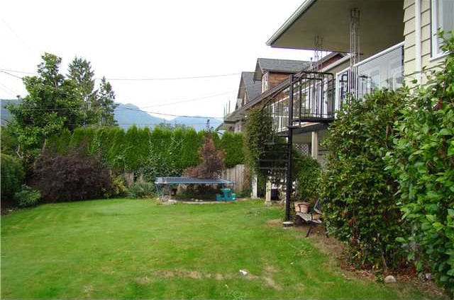 4127 Canterbury Crescent - Photo 3