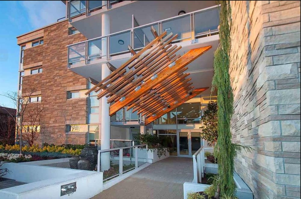 405 210 13th Street - Photo 4