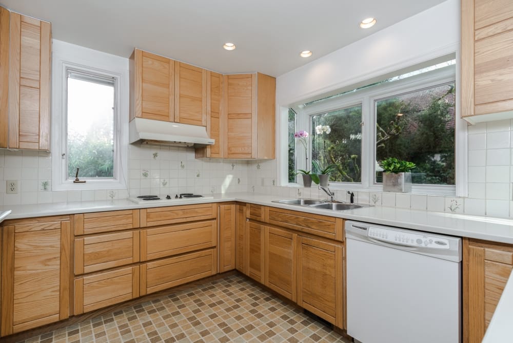 825 Margaree Place - Photo 3