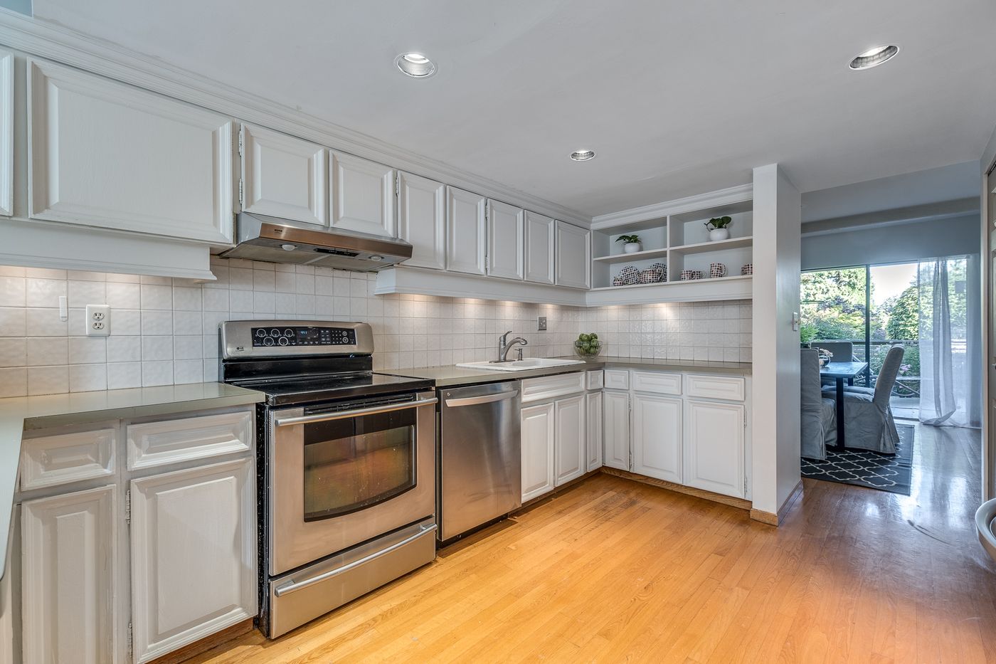 29 4957 Marine Drive - Photo 3