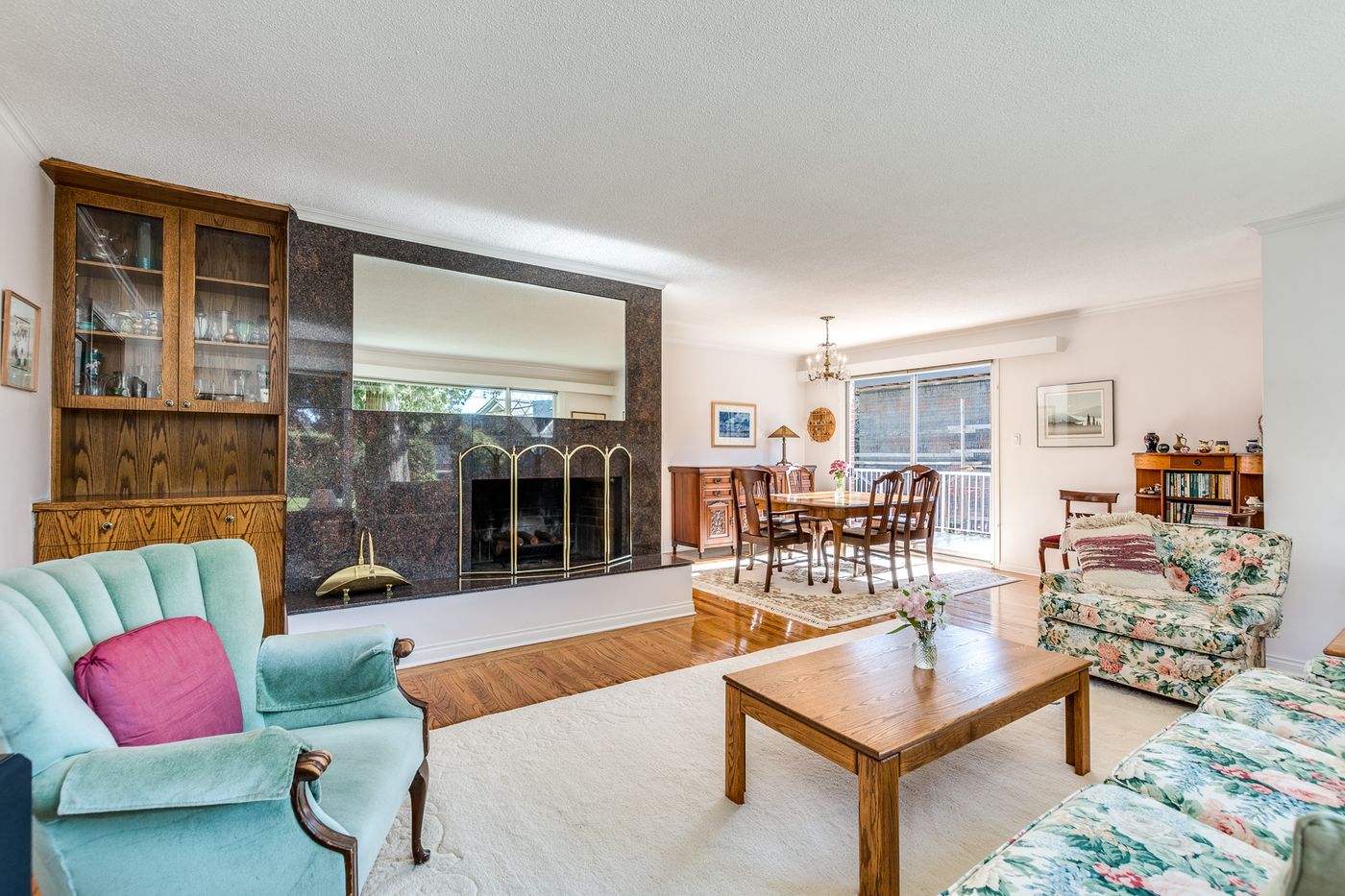 4425 Stone Crescent - Photo 4