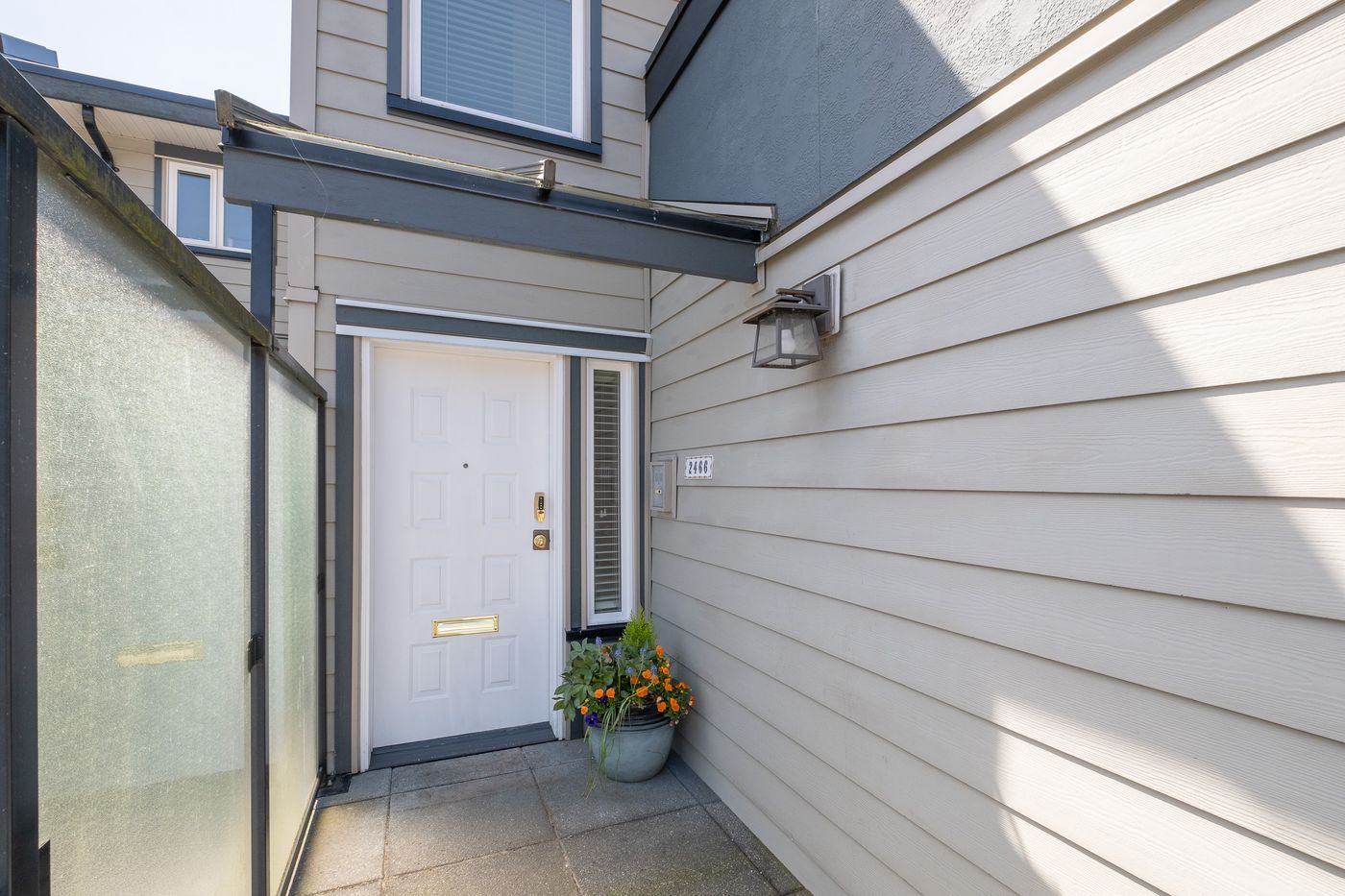 2466 Haywood Avenue - Photo 3