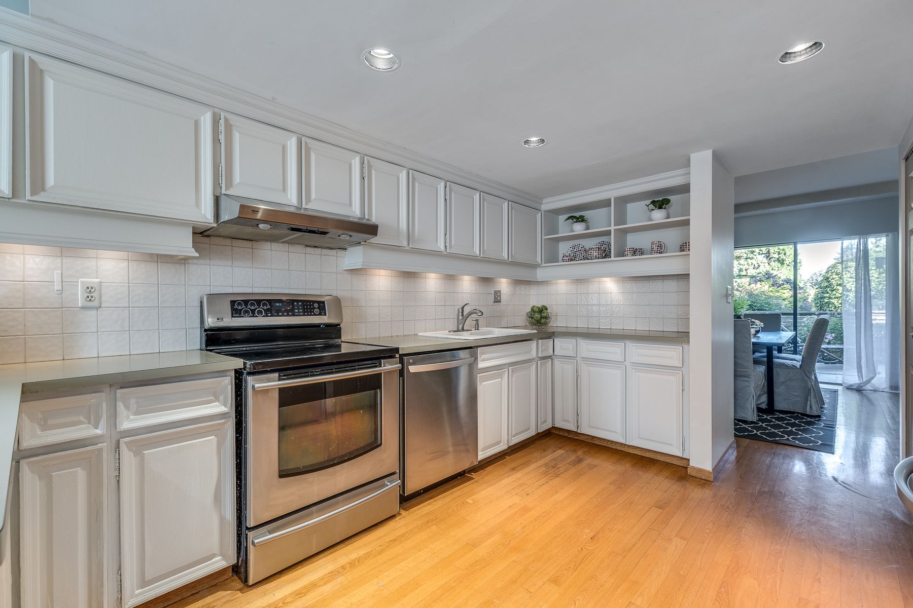 29 4957 Marine Drive - Photo 3