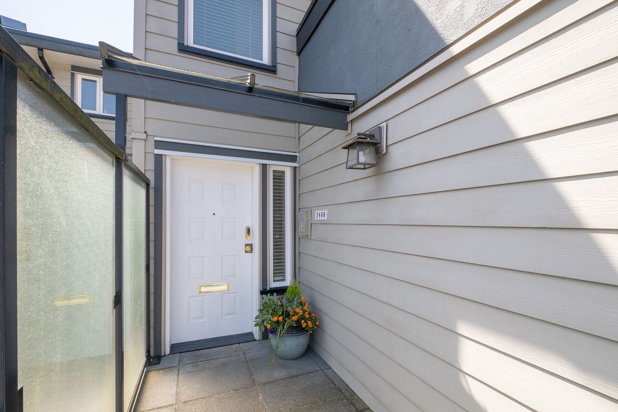 2466 Haywood Avenue - Photo 3