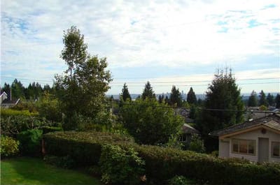 4127 Canterbury Crescent - Photo 2