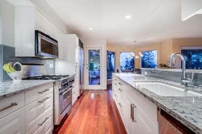 3890 Sharon Drive - Photo 2