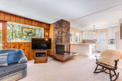 4425 Stone Crescent - Photo 8