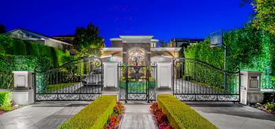 4386 Ross Crescent - Photo 2