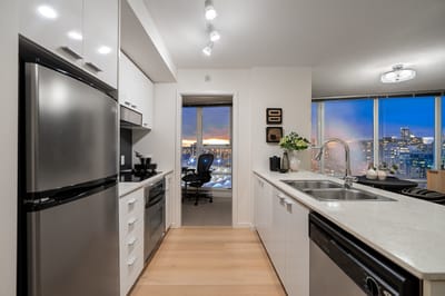 2803 111 West Georgia Street - Photo 4