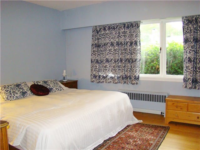 4127 Canterbury Crescent - Photo 8