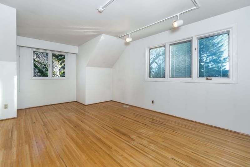 825 Margaree Place - Photo 9