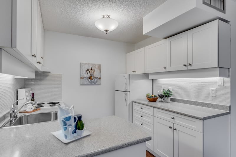 #604 650 16th Street - Photo 3
