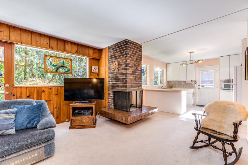 4425 Stone Crescent - Photo 8
