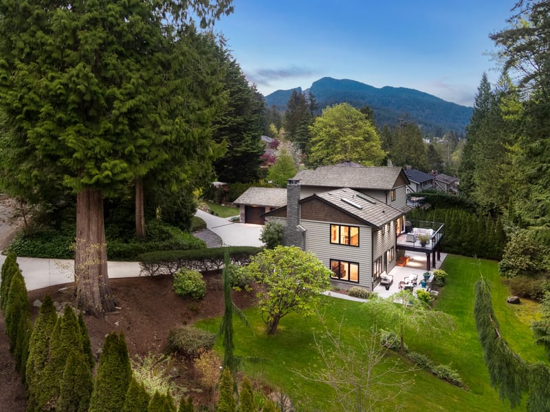 4622 Caulfeild Drive - Photo 35