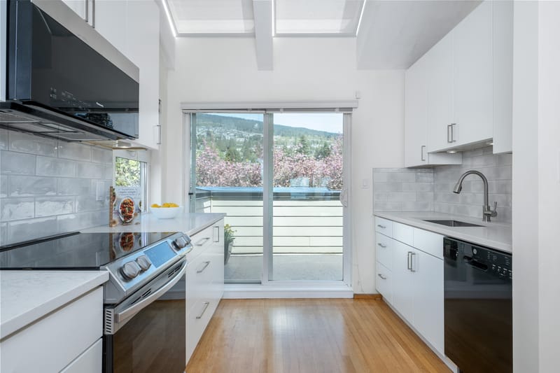 2466 Haywood Avenue - Photo 16